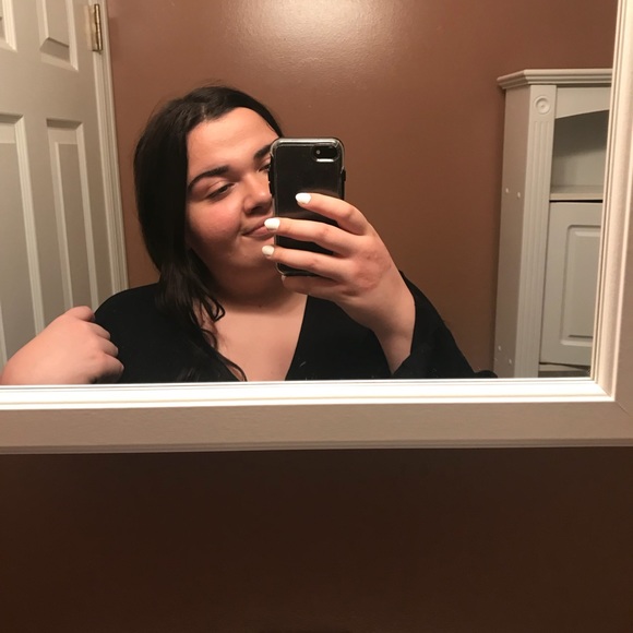 Meet your Posher, Alex - Picture 2 of 4